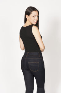 gallery_nrm_1423746358-with_shape_enhancing_jeans_2jpg