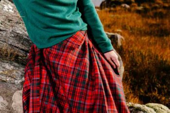 Donna gonna scozzese