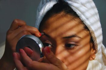 Il metodo salva tempo (e soldi) per truccarsi alla perfezione