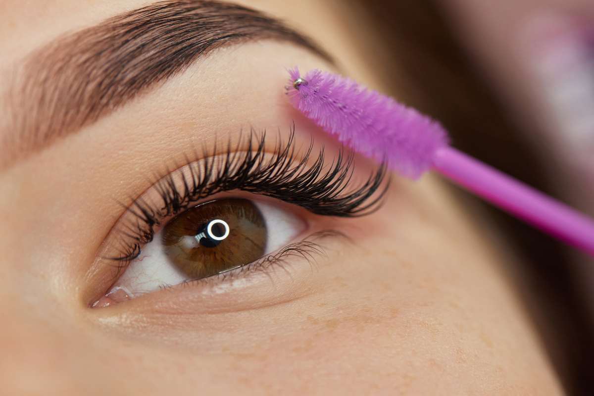 ciglia mascara allungante