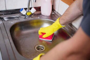 come pulire lavello acciaio inox